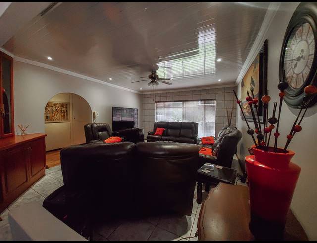 3 BEDROOM HOUSE FOR SALE IN VAALPARK